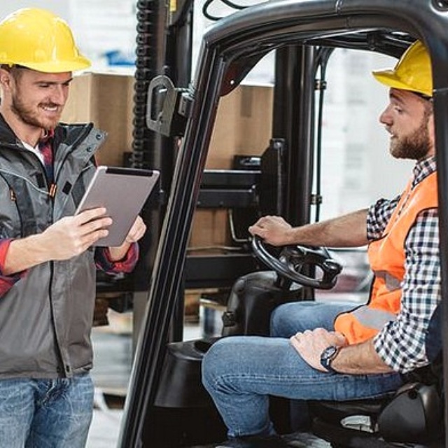 Laooperaatori koolitus koos tõstukijuhi väljaõppega